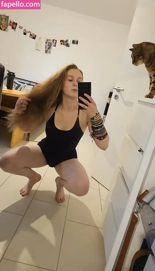 einfachnurchristiinaa Onlyfans Photo Gallery 