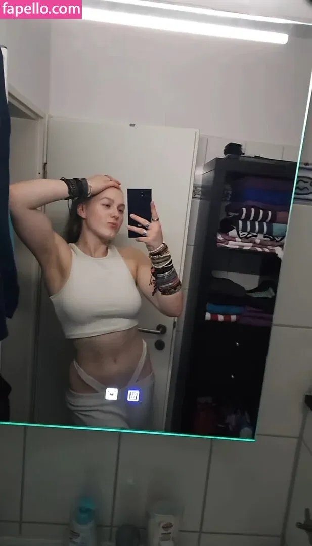 einfachnurchristiinaa Onlyfans Photo Gallery 