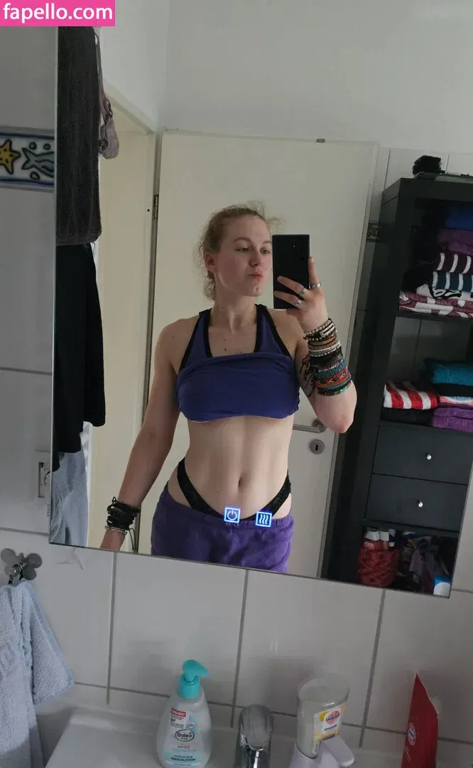 einfachnurchristiinaa Onlyfans Photo Gallery 