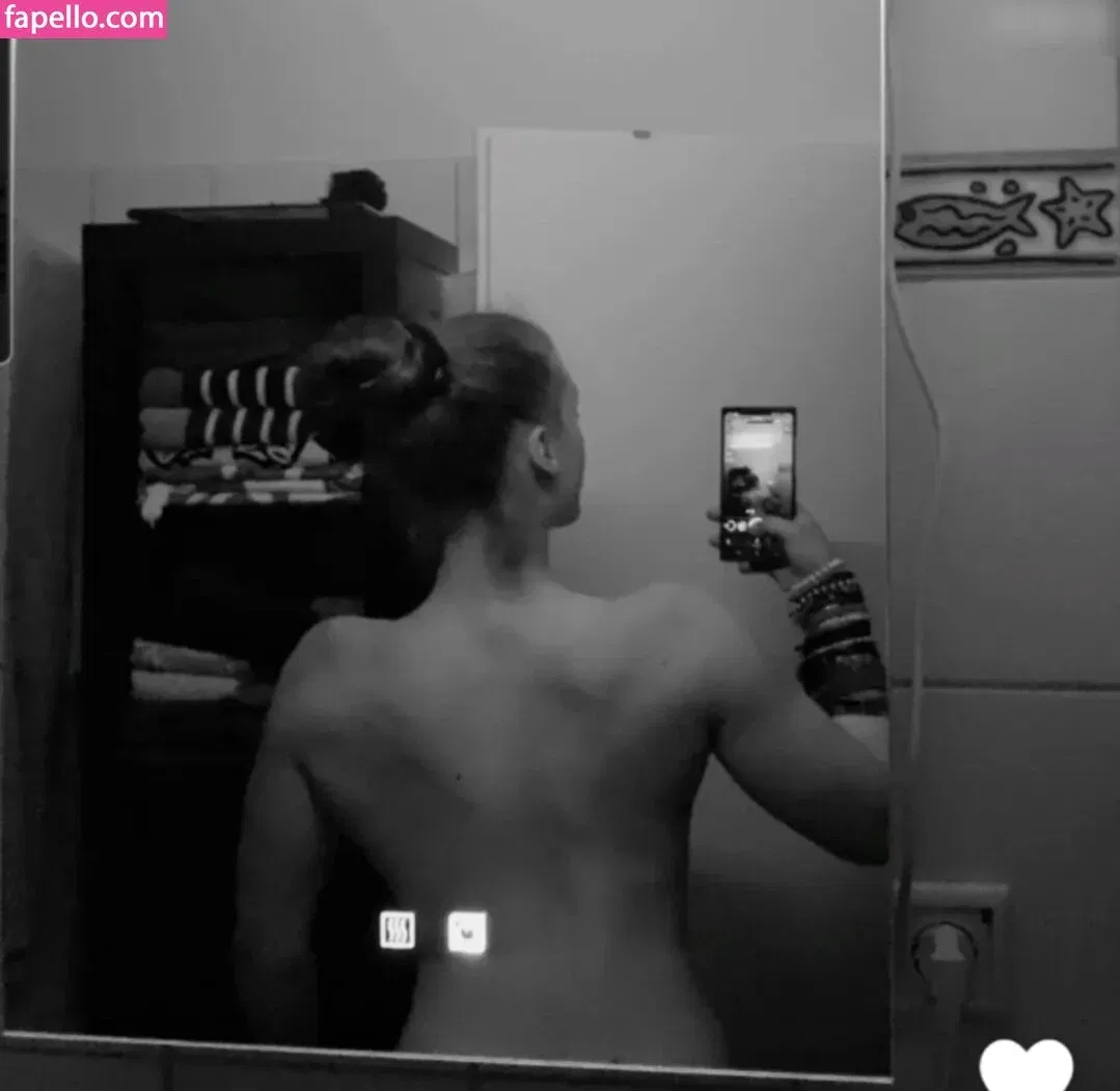 einfachnurchristiinaa Onlyfans Photo Gallery 