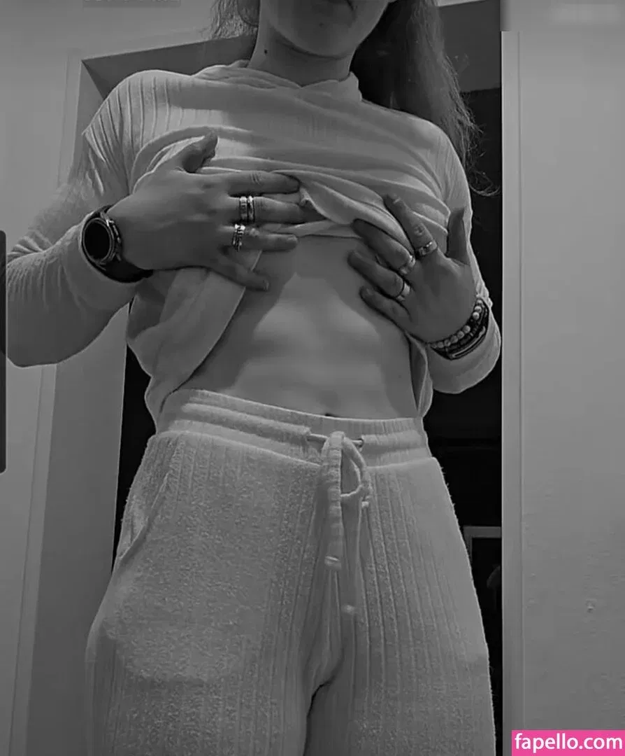 einfachnurchristiinaa Onlyfans Photo Gallery 