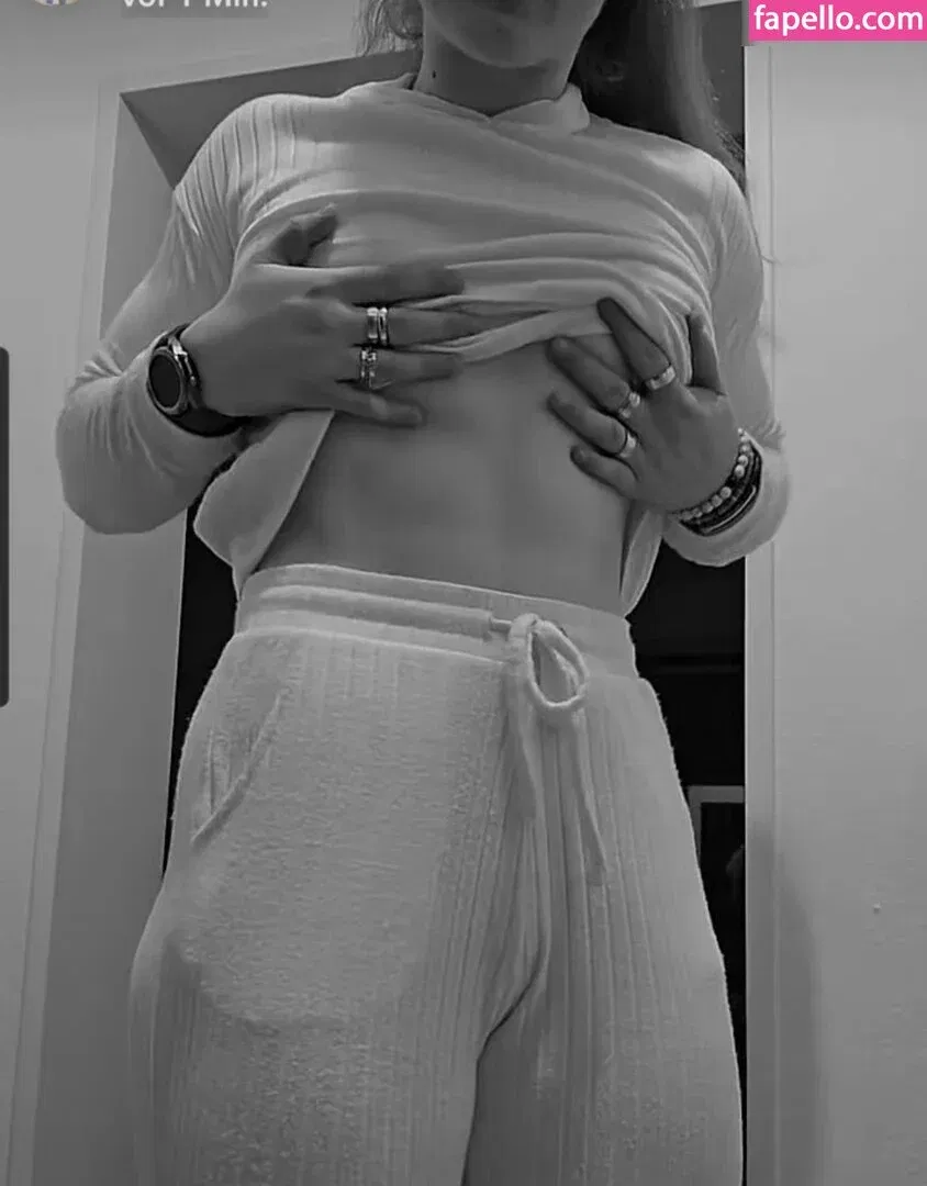 einfachnurchristiinaa Onlyfans Photo Gallery 