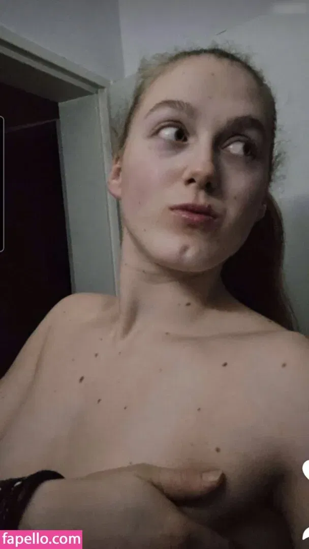 einfachnurchristiinaa Onlyfans Photo Gallery 