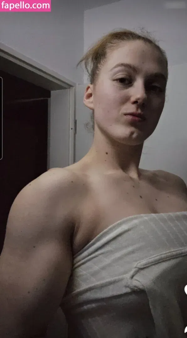 einfachnurchristiinaa Onlyfans Photo Gallery 