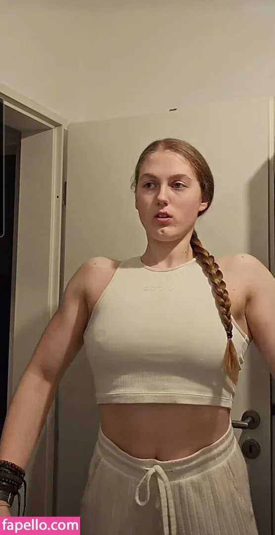 einfachnurchristiinaa Onlyfans Photo Gallery 