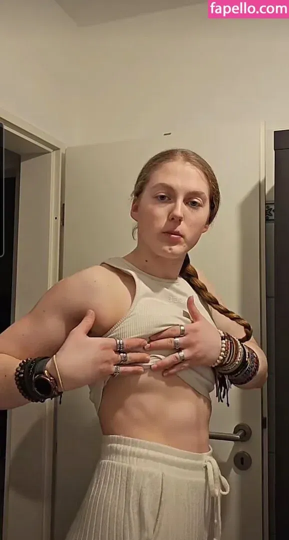 einfachnurchristiinaa Onlyfans Photo Gallery 