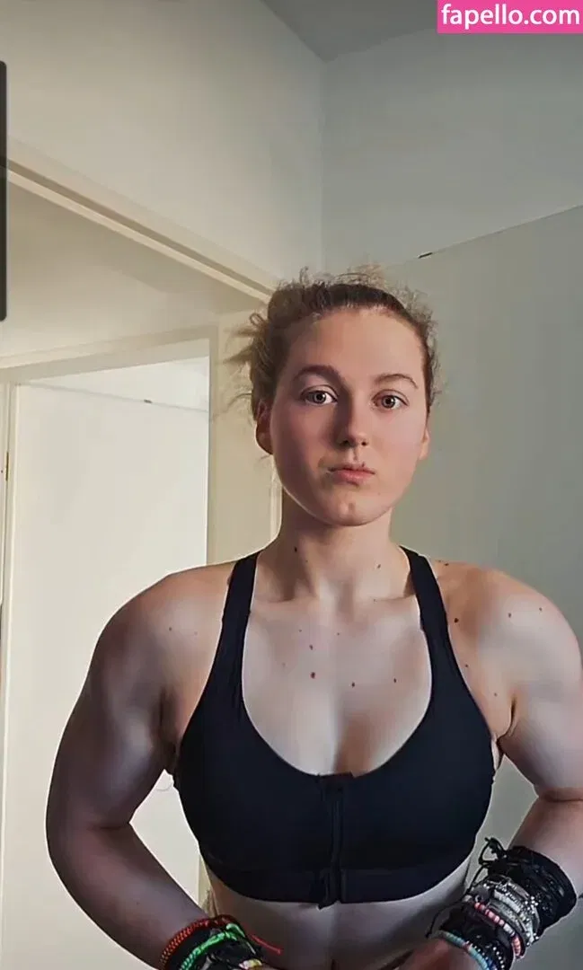 einfachnurchristiinaa Onlyfans Photo Gallery 