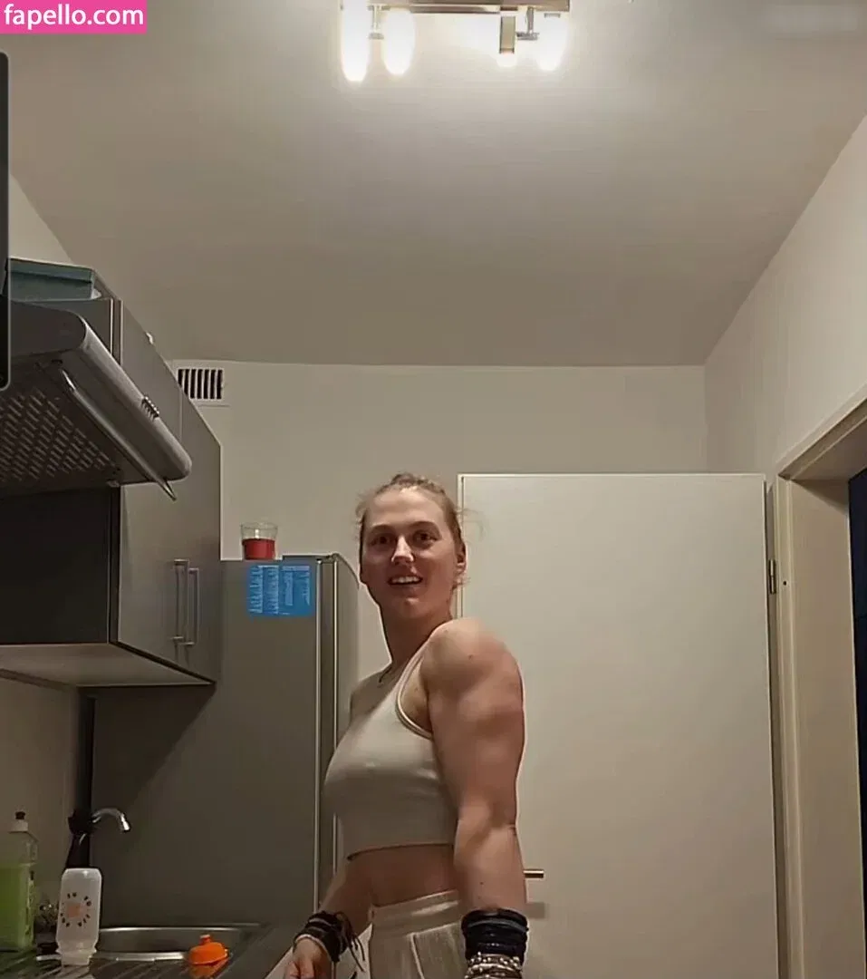 einfachnurchristiinaa Onlyfans Photo Gallery 