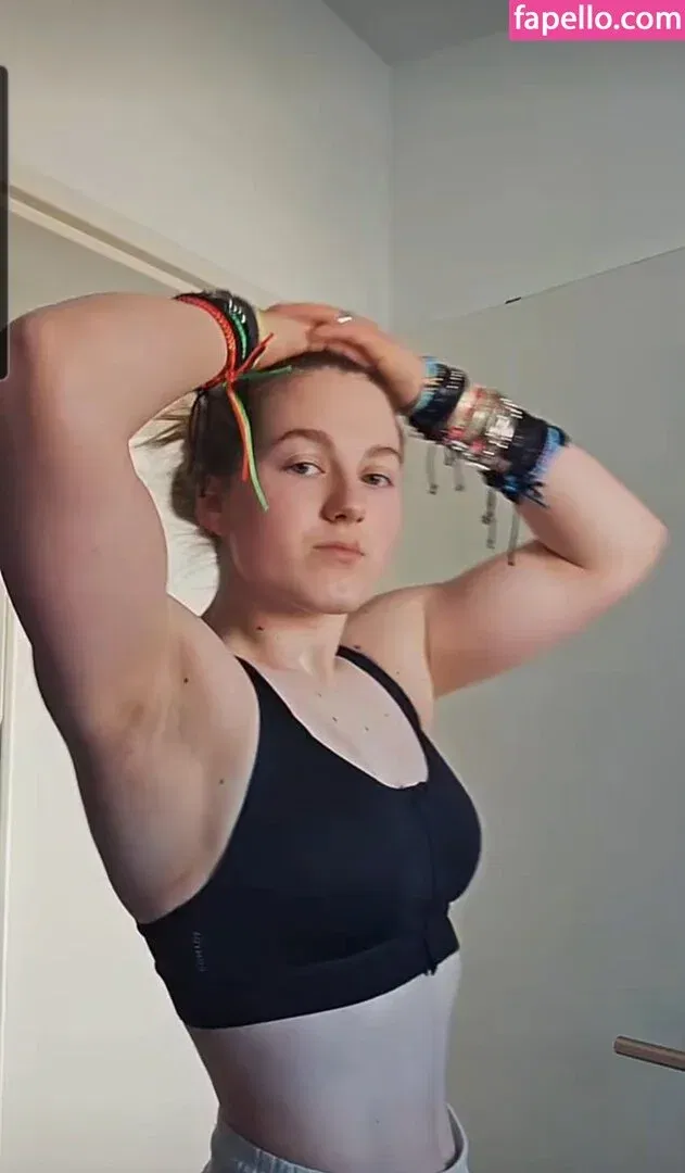 einfachnurchristiinaa Onlyfans Photo Gallery 