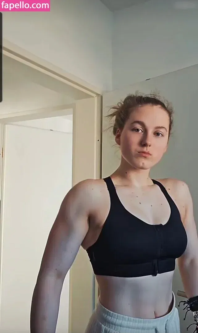 einfachnurchristiinaa Onlyfans Photo Gallery 