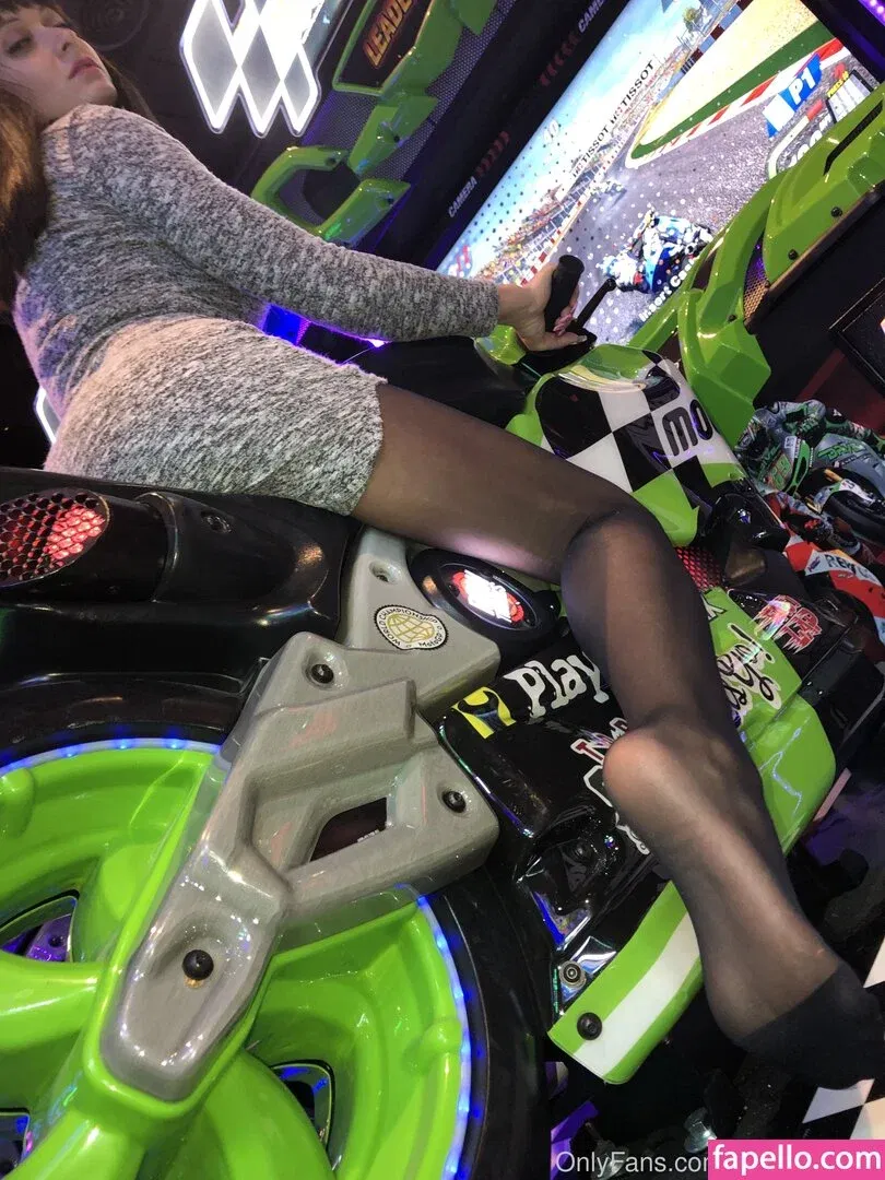 lilmizzunique Onlyfans Photo Gallery 