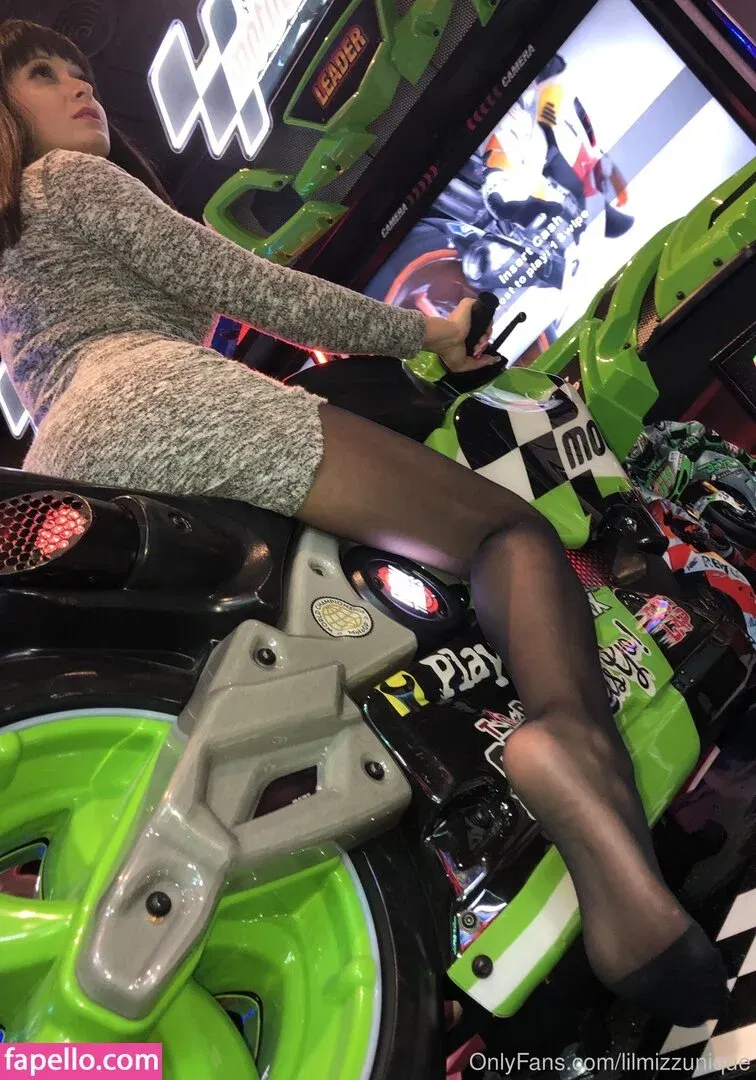 lilmizzunique Onlyfans Photo Gallery 