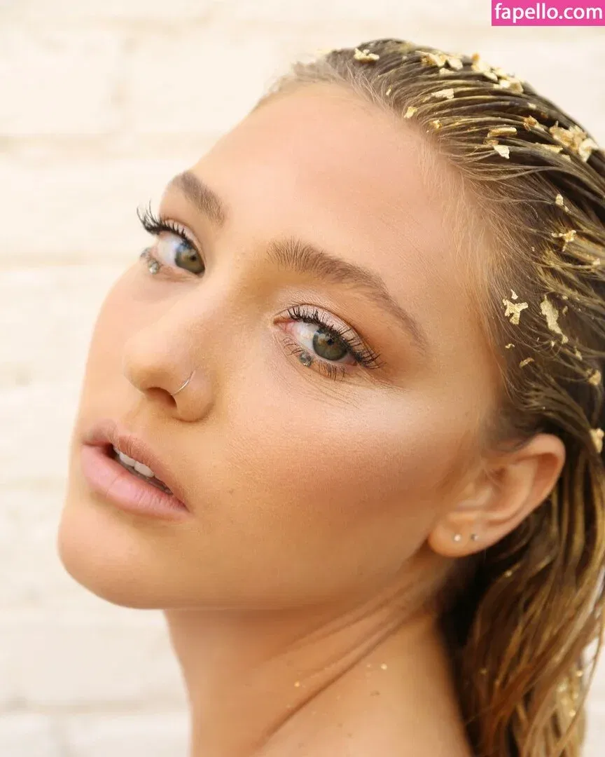 Lili Sepe Onlyfans Photo Gallery 