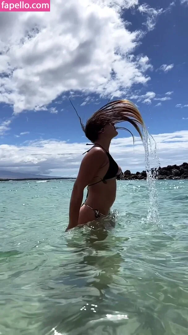 Lili Sepe Onlyfans Photo Gallery 