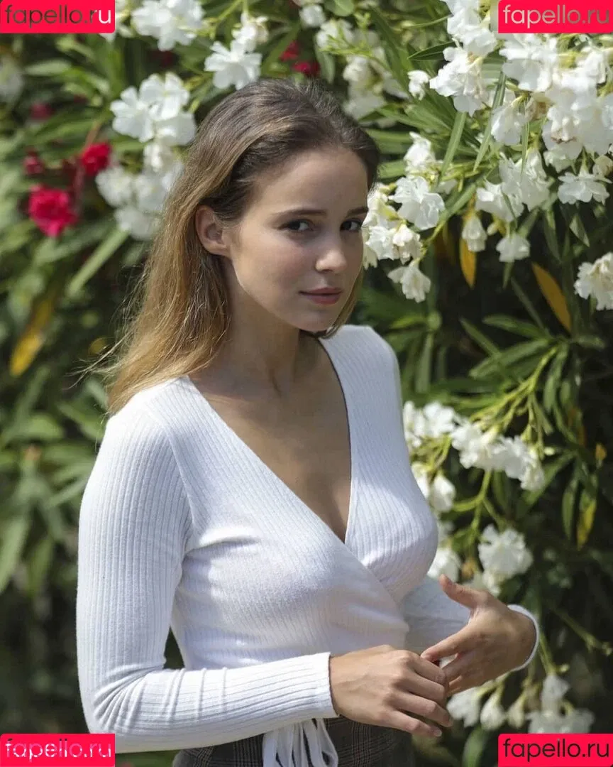Alba Baptista Onlyfans Photo Gallery 