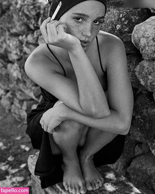 Alba Baptista Onlyfans Photo Gallery 