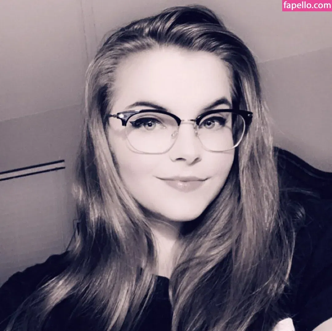 honeybiscuit20 Onlyfans Photo Gallery 