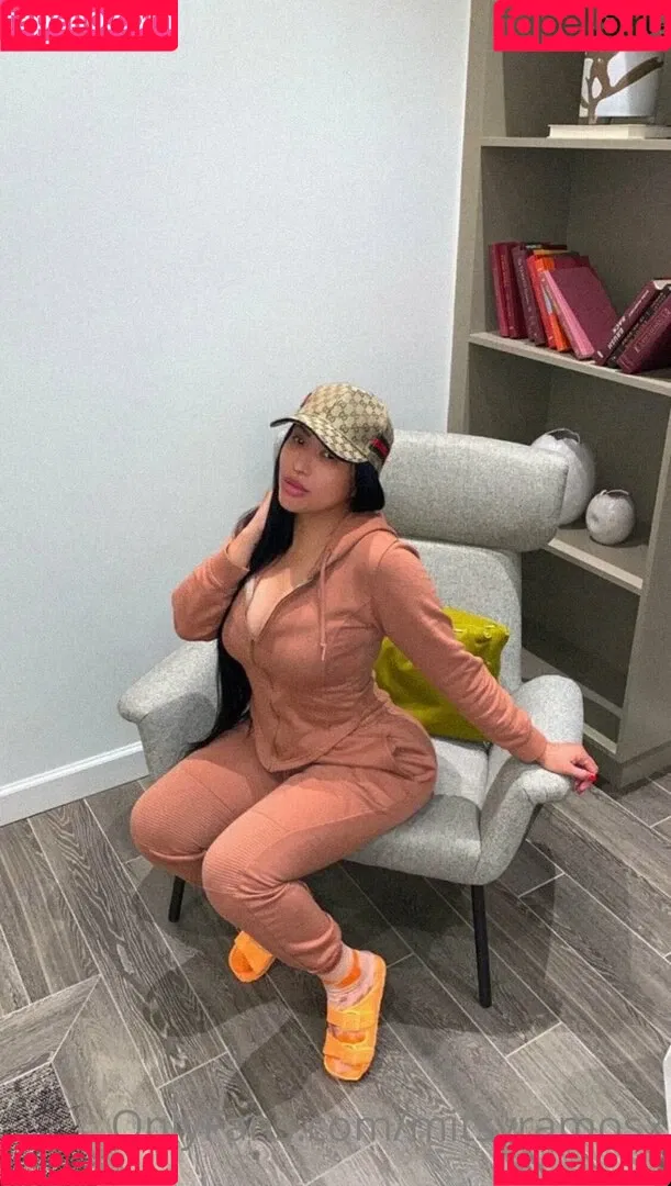 mitsyramosx Onlyfans Photo Gallery 