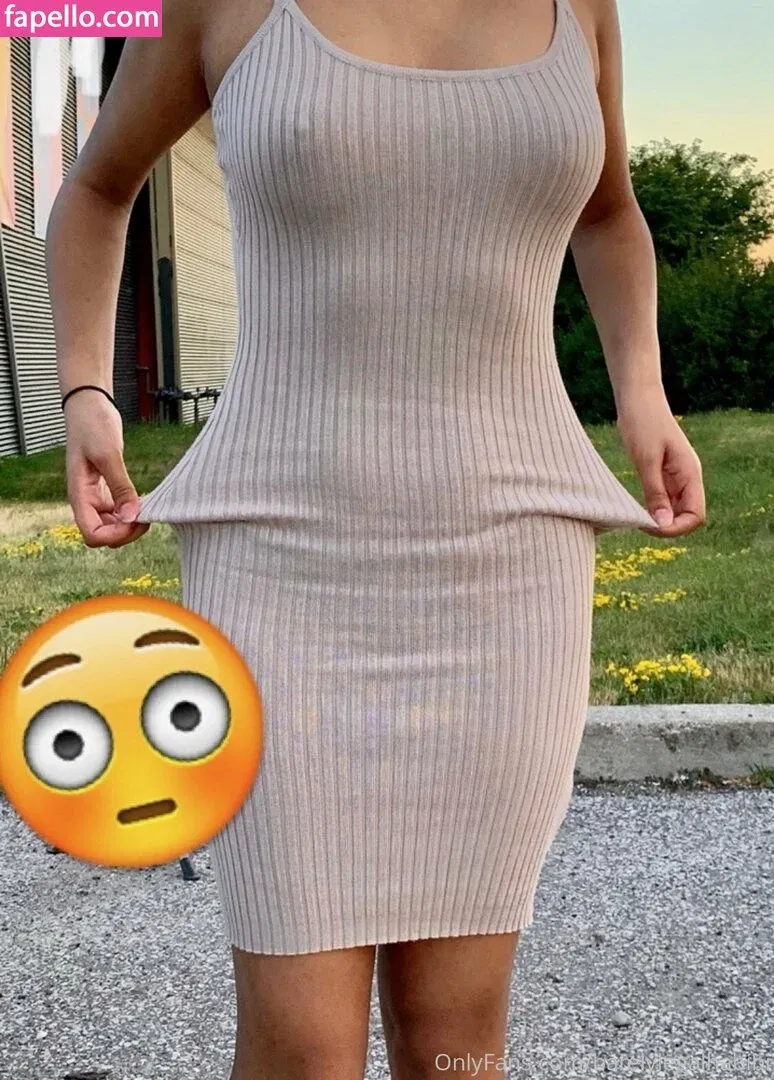 barelylegalhabibi Onlyfans Photo Gallery 