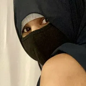 barelylegalhabibi Onlyfans Photo Gallery 