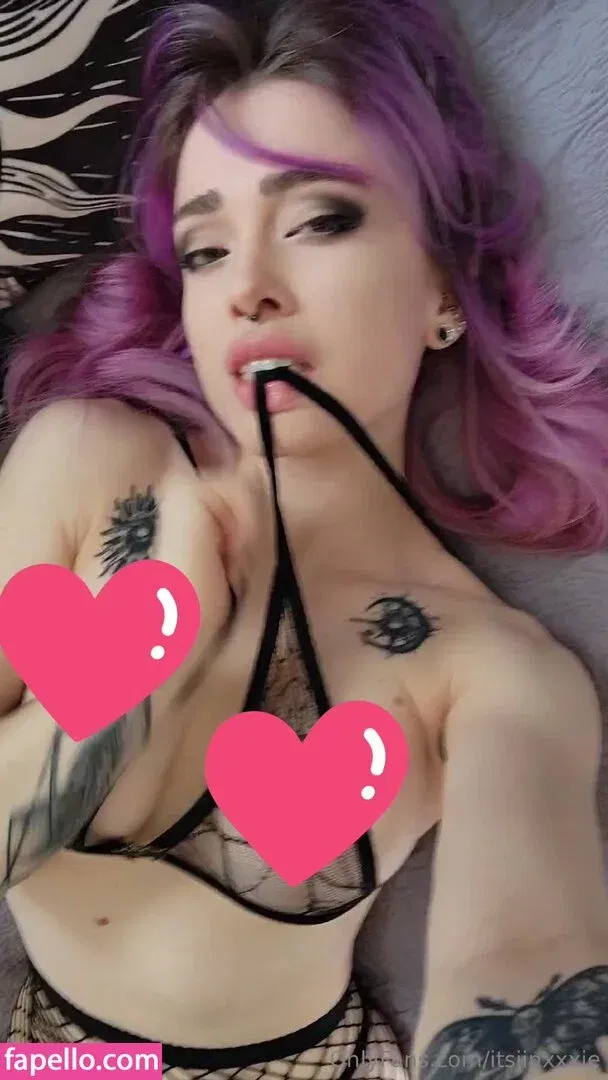 itsjinxxxie Onlyfans Photo Gallery 