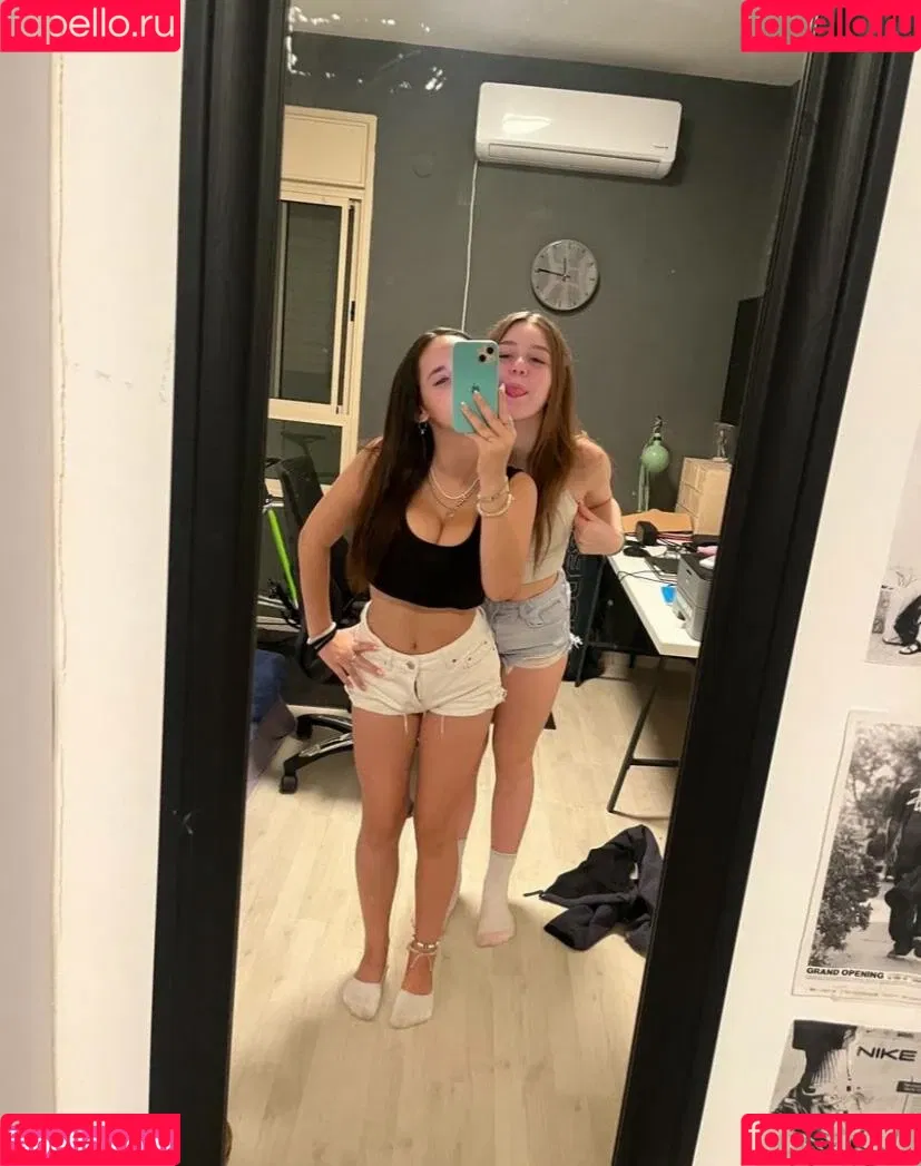 Pelegsaar Onlyfans Photo Gallery 