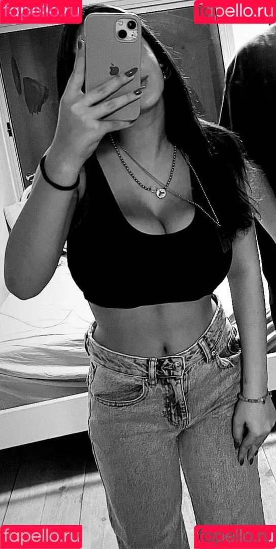 Pelegsaar Onlyfans Photo Gallery 
