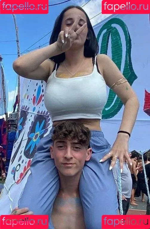 Pelegsaar Onlyfans Photo Gallery 