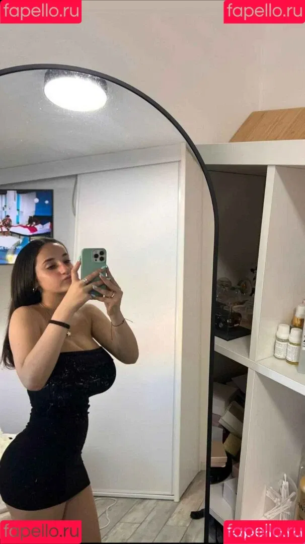 Pelegsaar Onlyfans Photo Gallery 