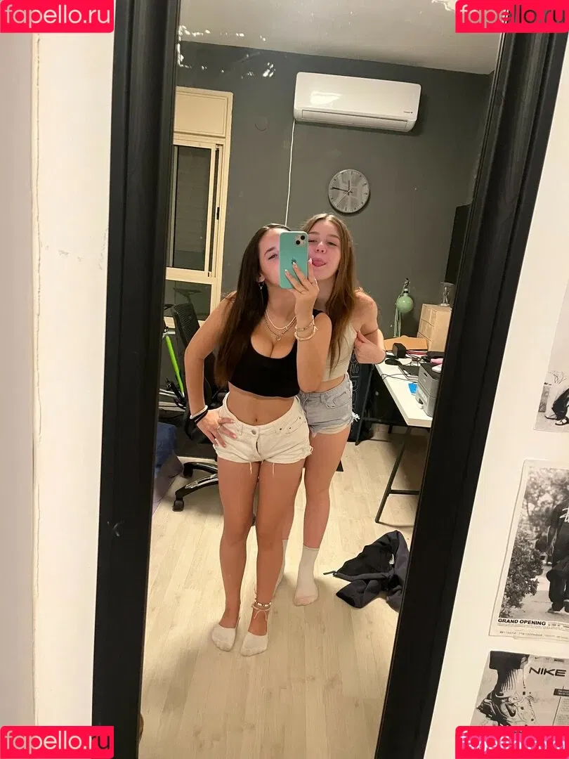 Pelegsaar Onlyfans Photo Gallery 