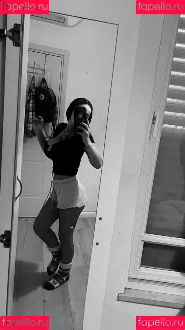 Pelegsaar Onlyfans Photo Gallery 