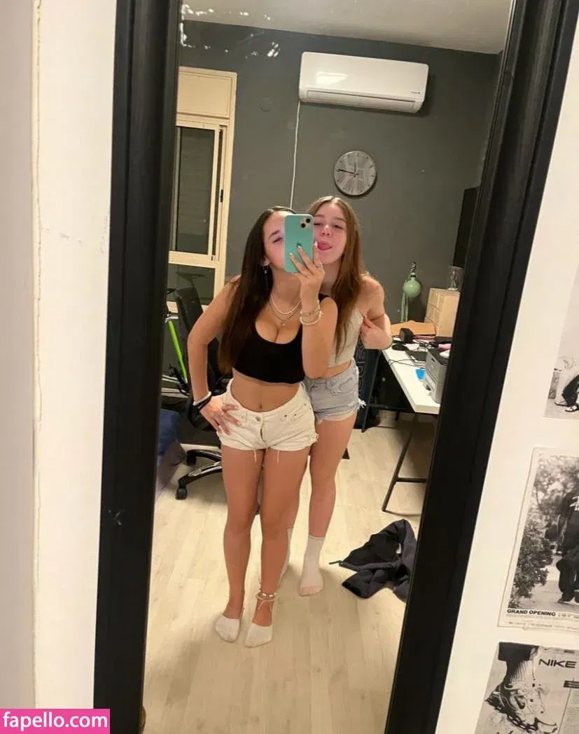 Pelegsaar Onlyfans Photo Gallery 