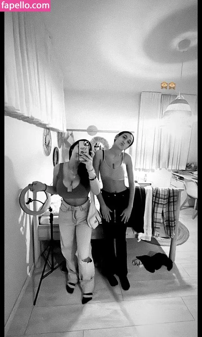 Pelegsaar Onlyfans Photo Gallery 