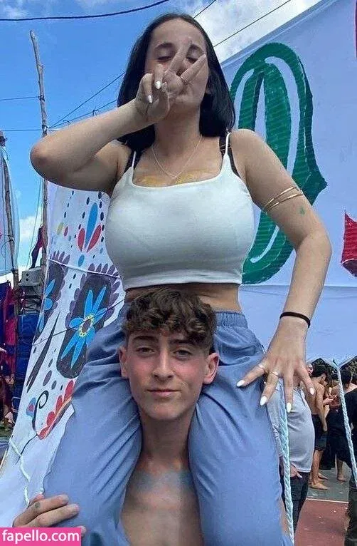 Pelegsaar Onlyfans Photo Gallery 