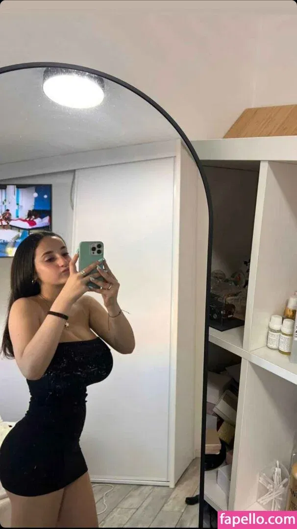 Pelegsaar Onlyfans Photo Gallery 