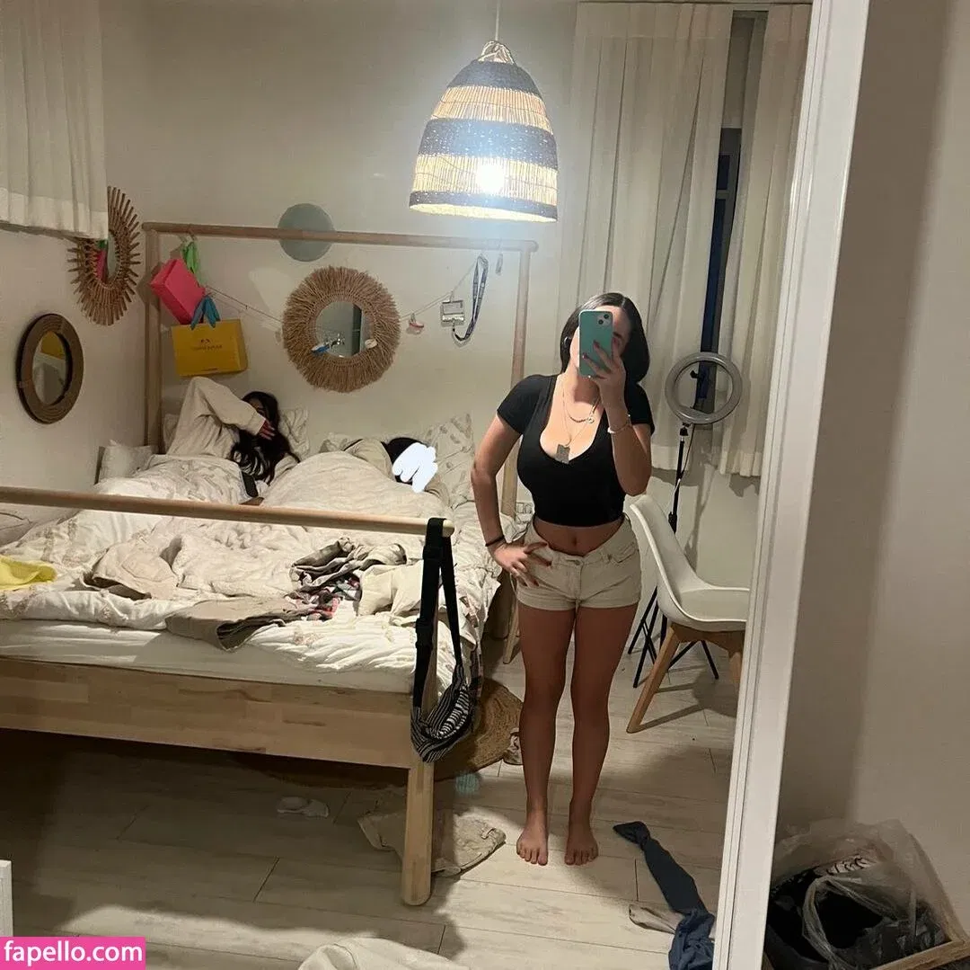 Pelegsaar Onlyfans Photo Gallery 