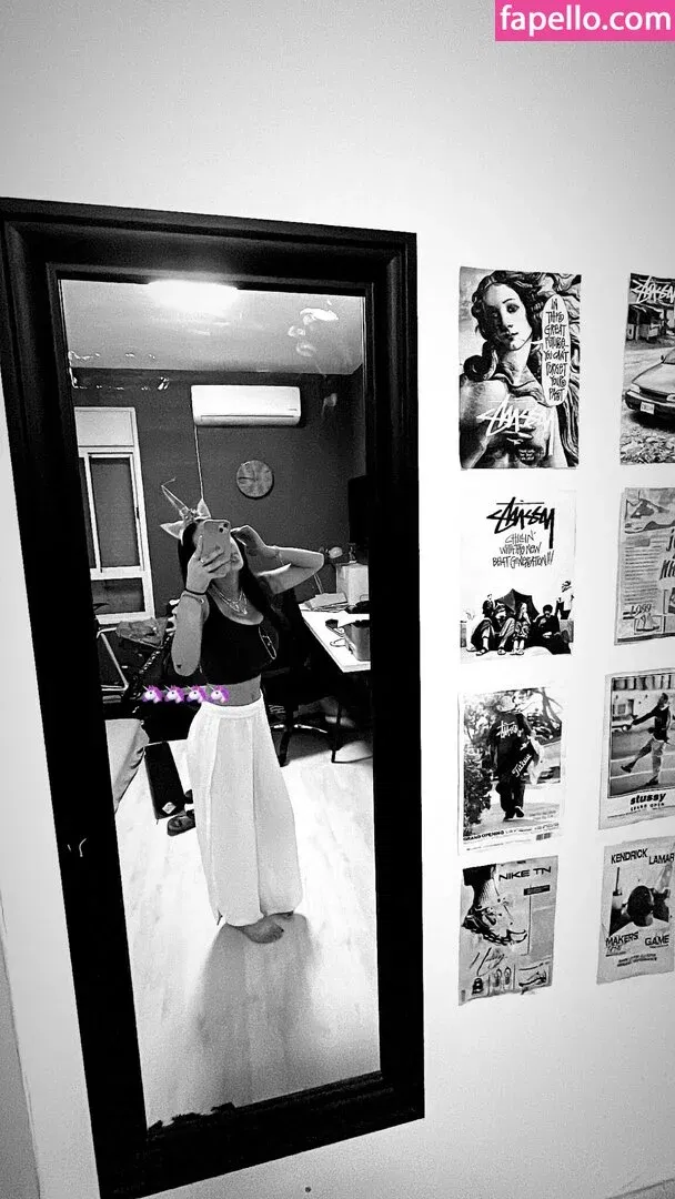 Pelegsaar Onlyfans Photo Gallery 