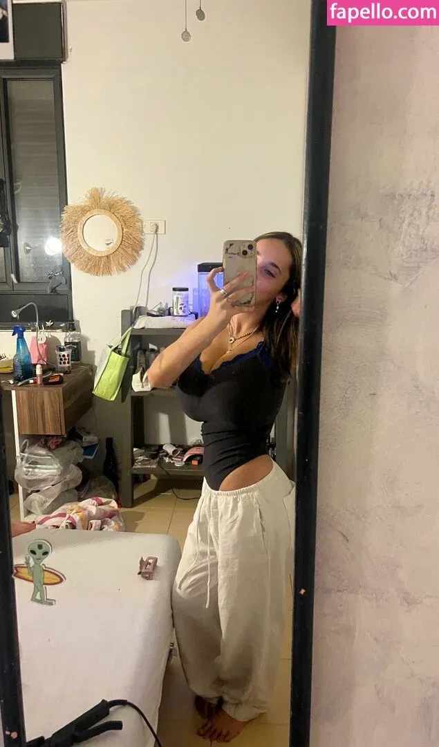 Pelegsaar Onlyfans Photo Gallery 