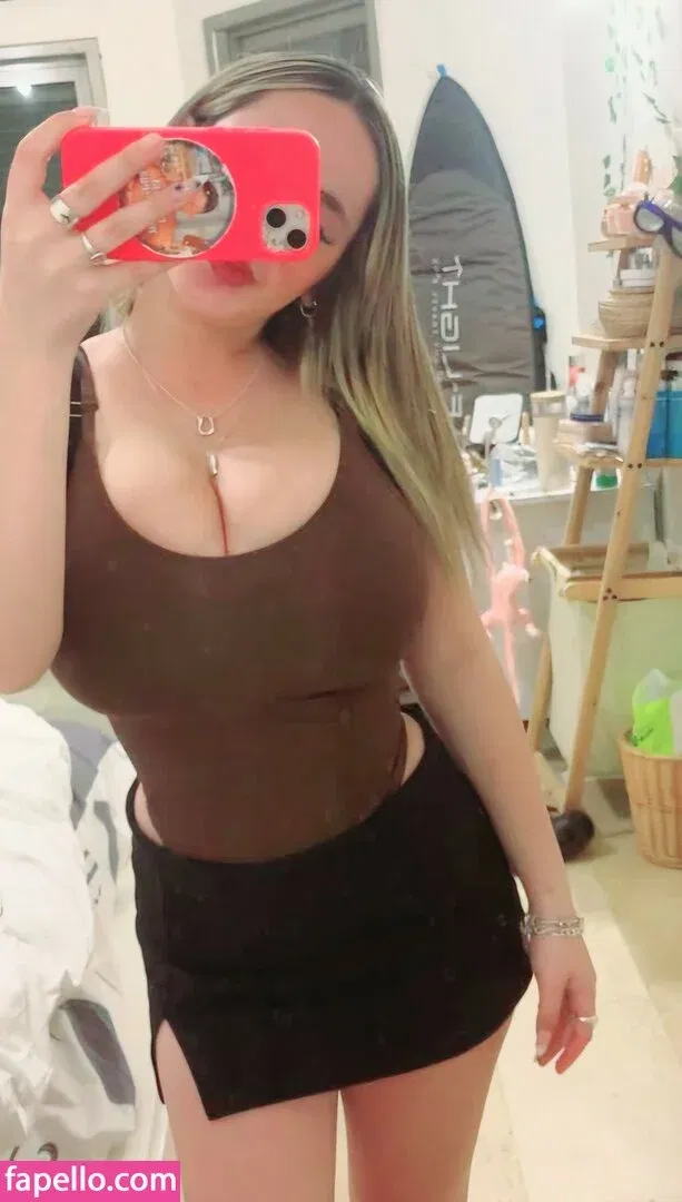 Pelegsaar Onlyfans Photo Gallery 