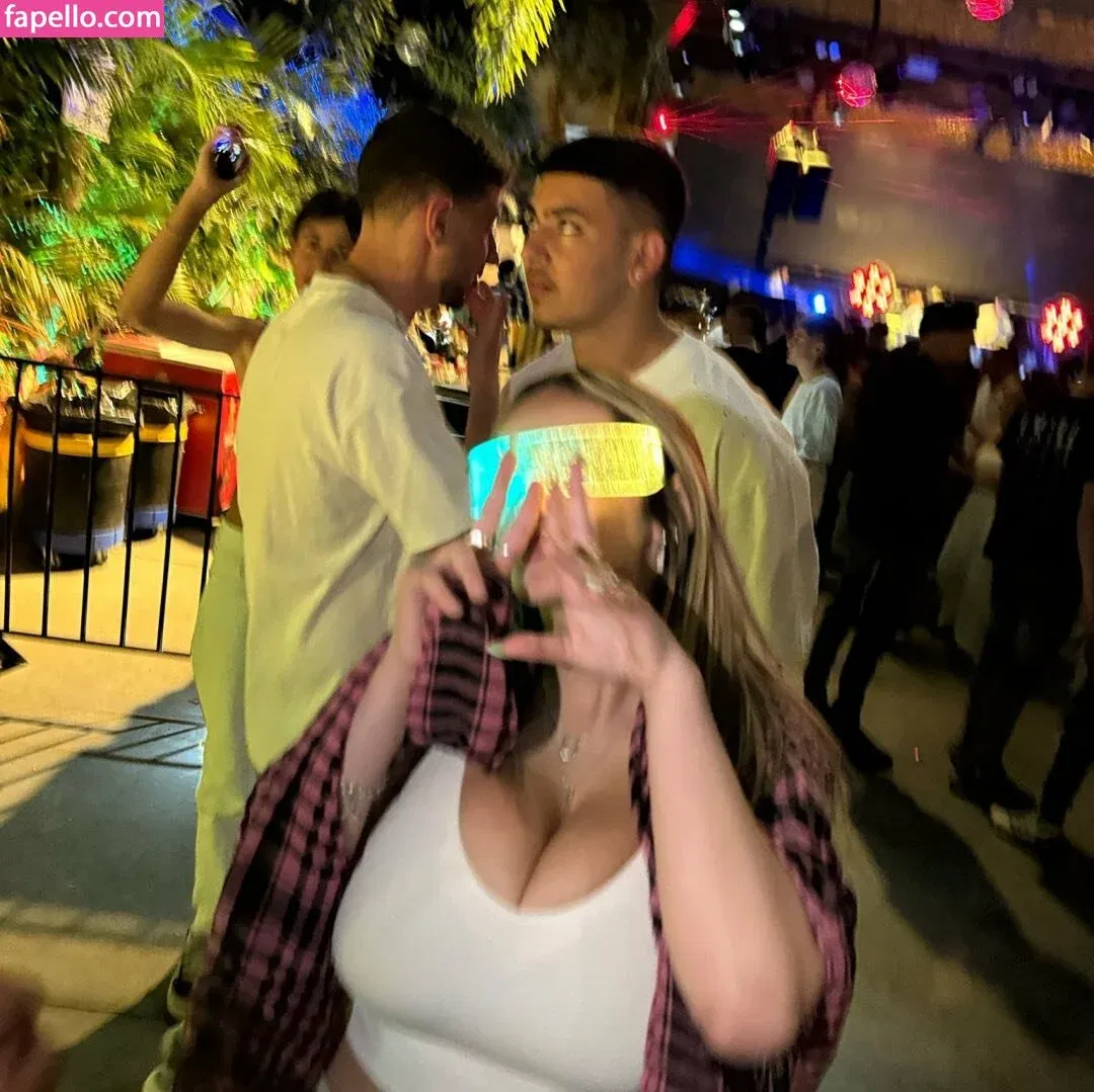 Pelegsaar Onlyfans Photo Gallery 