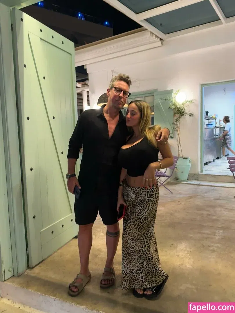 Pelegsaar Onlyfans Photo Gallery 