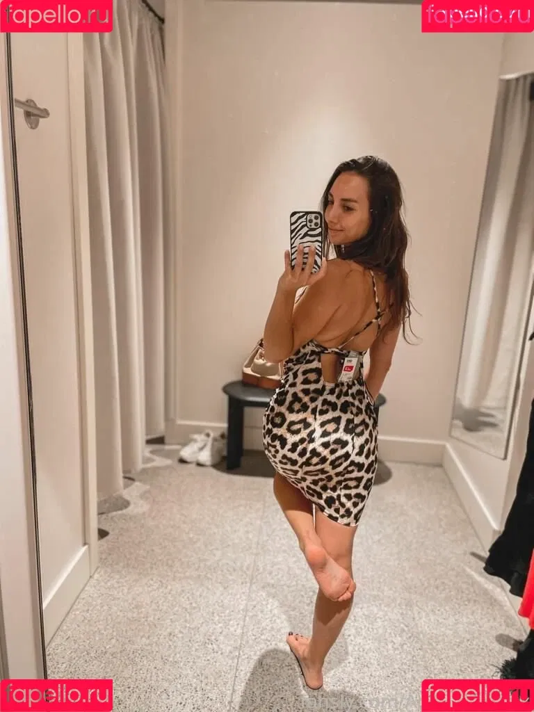 AnaBloomxox Onlyfans Photo Gallery 
