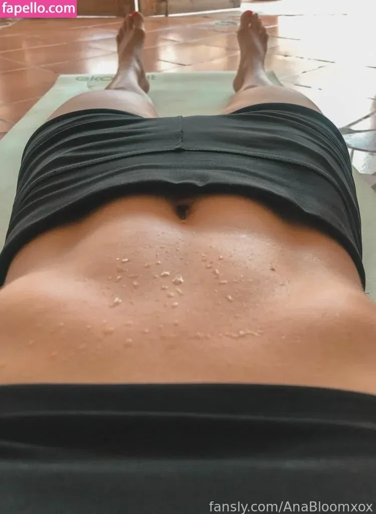 AnaBloomxox Onlyfans Photo Gallery 