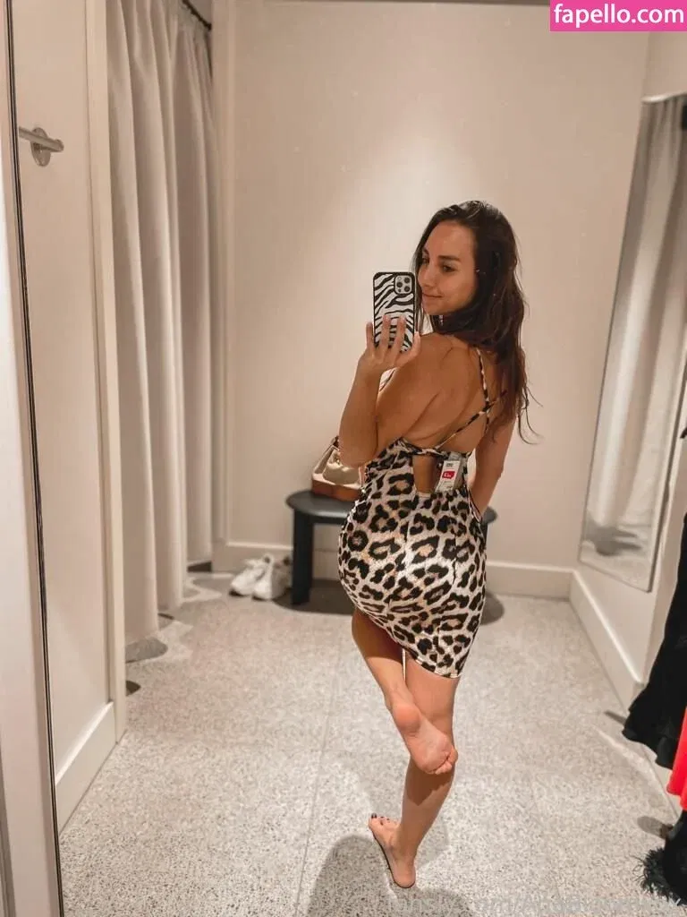 AnaBloomxox Onlyfans Photo Gallery 