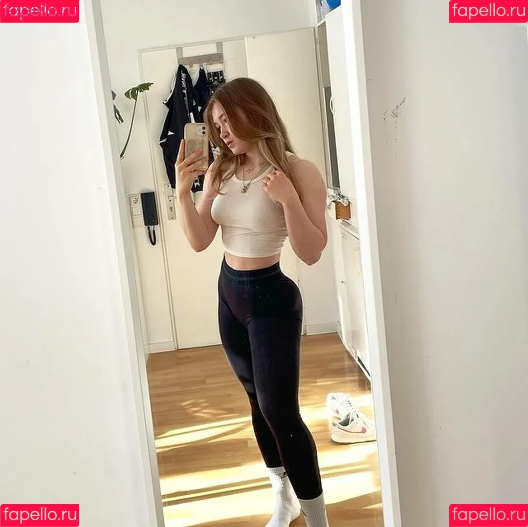 Lisa.lth Onlyfans Photo Gallery 