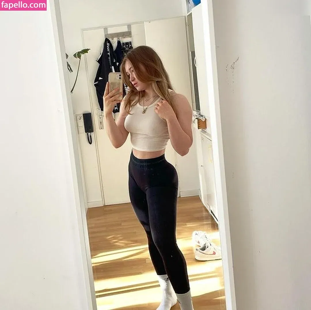 Lisa.lth Onlyfans Photo Gallery 