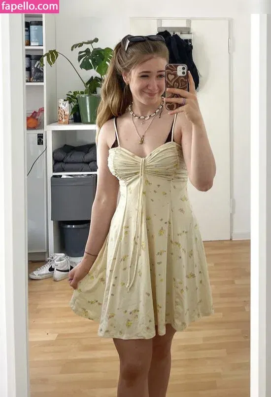 Lisa.lth Onlyfans Photo Gallery 