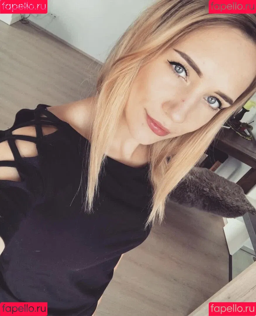 Sissor Onlyfans Photo Gallery 