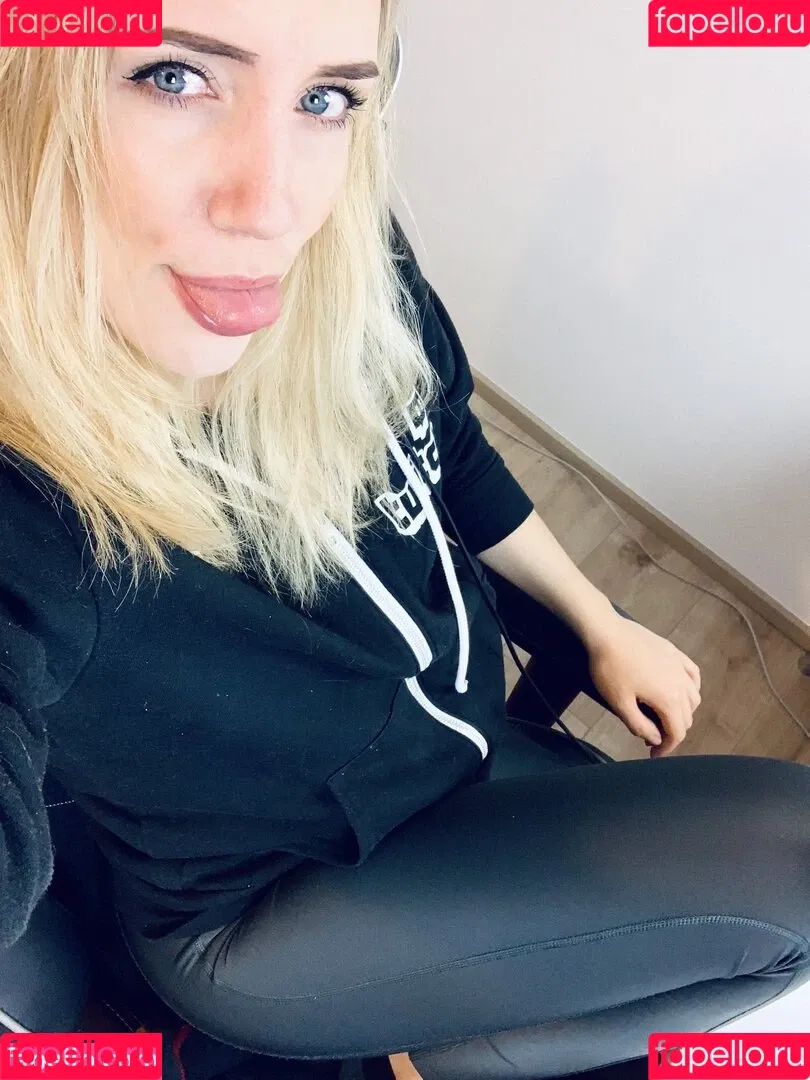Sissor Onlyfans Photo Gallery 
