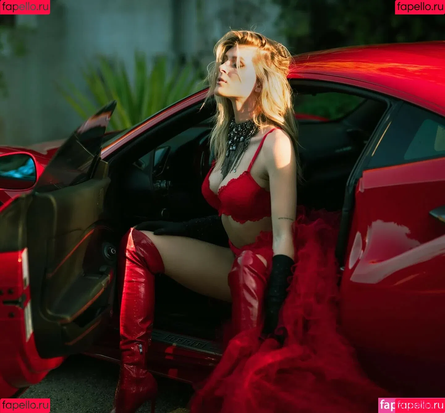 Bella White Onlyfans Photo Gallery 